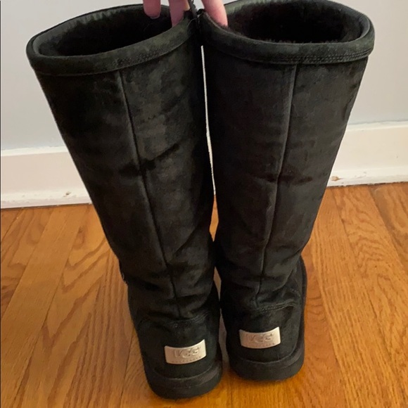 Authentic UGG Australia Greenfield Boots 7 - Picture 2 of 9